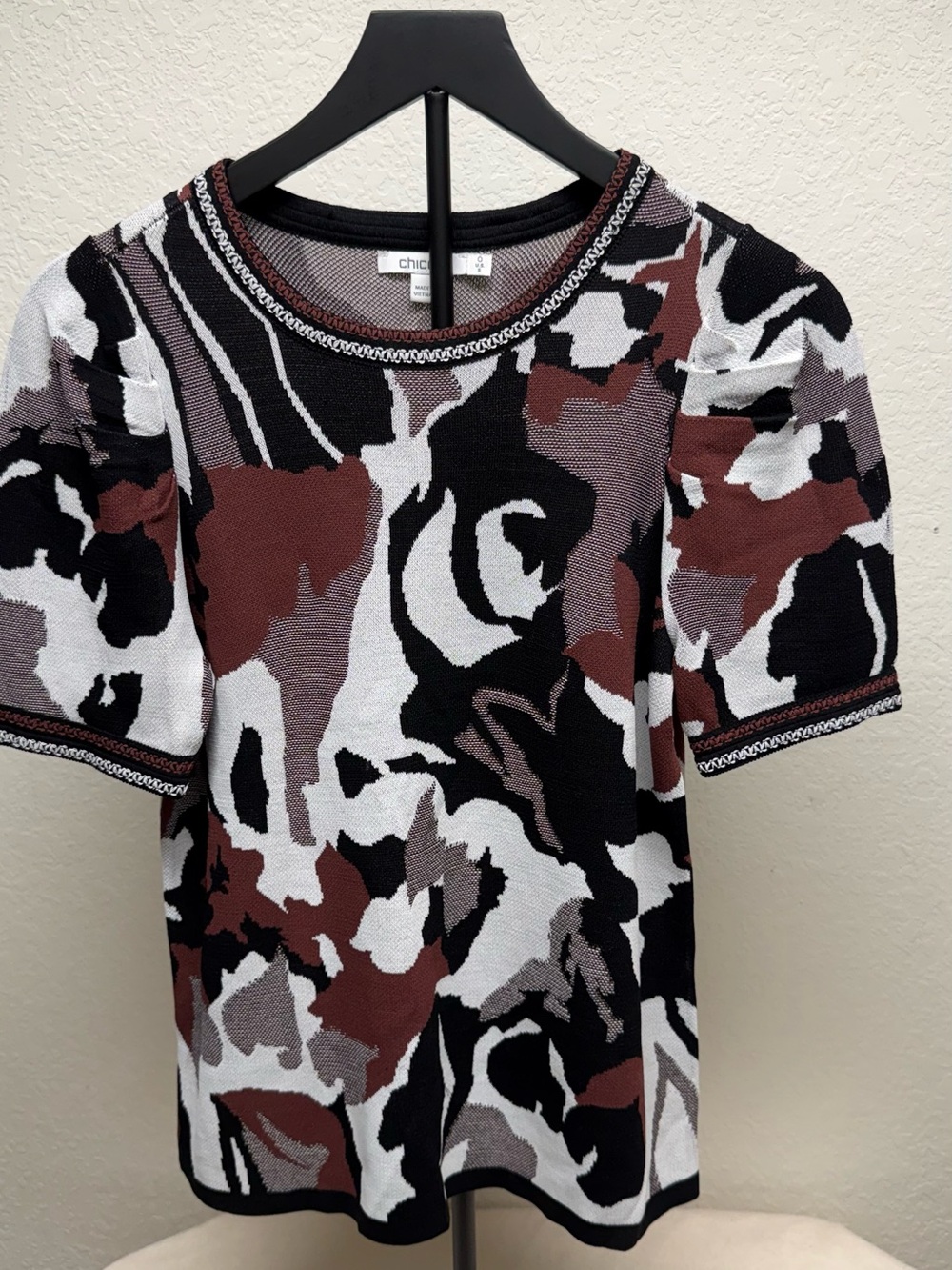 Chico's Black, White & Brown Abstract Knit Short Sleeve Top